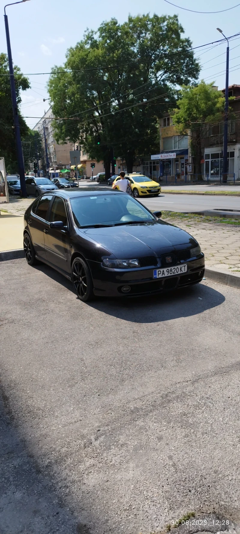 Seat Leon 1.8Т 4х4, снимка 3 - Автомобили и джипове - 48170174