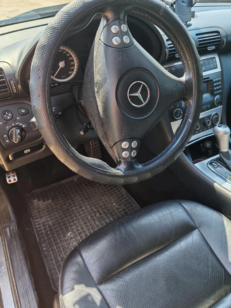 Mercedes-Benz C 320 4matic, снимка 9 - Автомобили и джипове - 52511226
