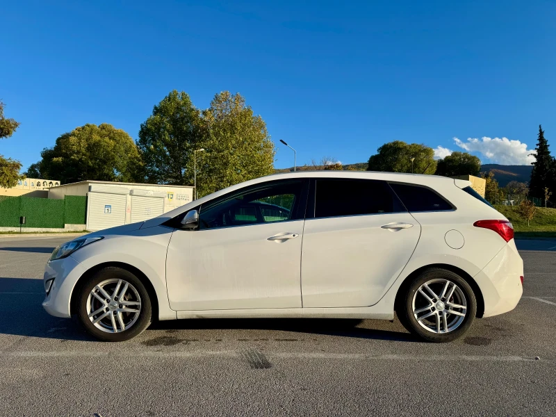 Hyundai I30 1.6 CRDi Facelift, снимка 8 - Автомобили и джипове - 52500310