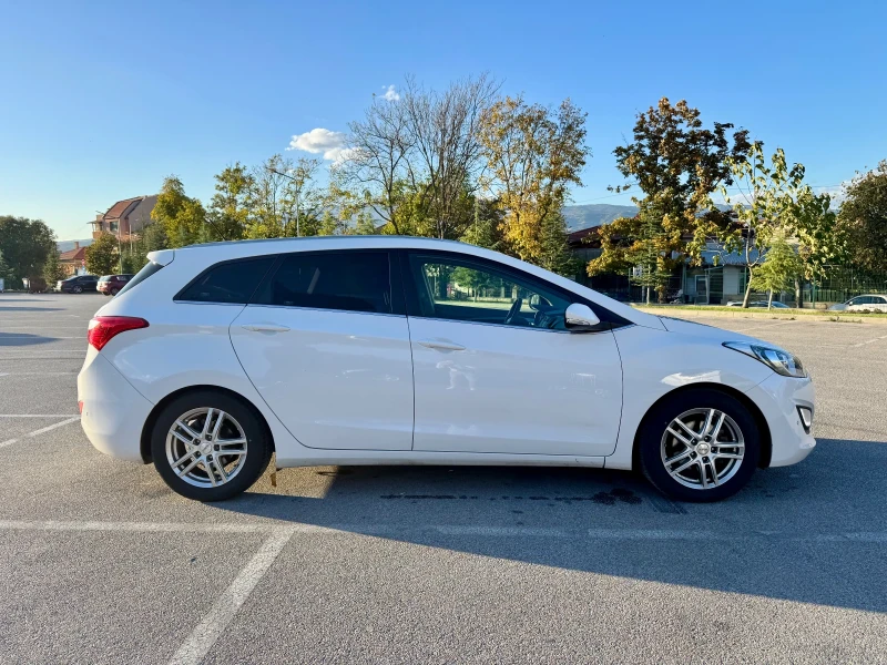 Hyundai I30 1.6 CRDi Facelift, снимка 4 - Автомобили и джипове - 52500310