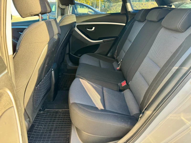 Hyundai I30 1.6 CRDi Facelift, снимка 10 - Автомобили и джипове - 52500310