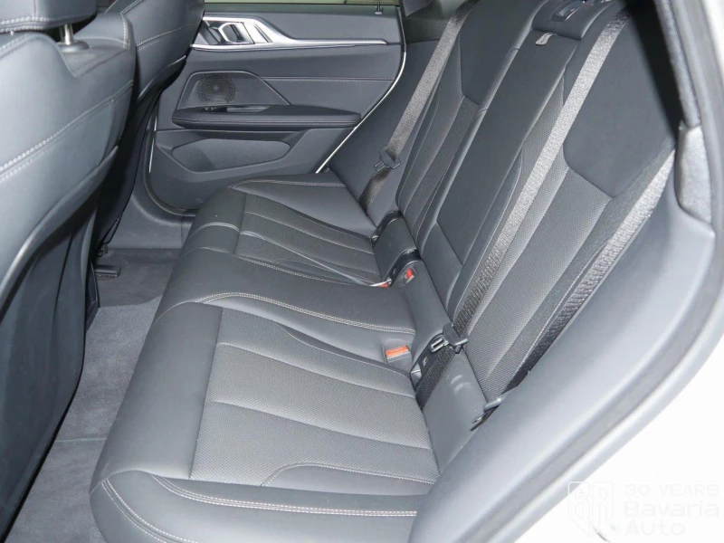BMW i4 40 eDrive M Sport Paket, снимка 8 - Автомобили и джипове - 52834460