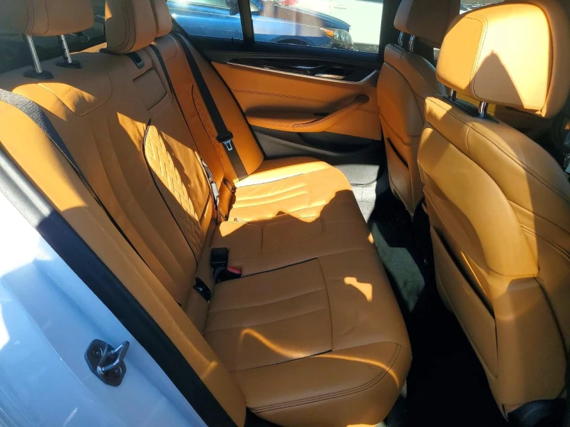 BMW 530E, снимка 10 - Автомобили и джипове - 53569165