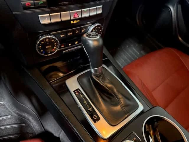 Mercedes-Benz C 350  | MEMORY | BLIND SPOT | PANORAMA | CARFAX | TOP |, снимка 17 - Автомобили и джипове - 54199309