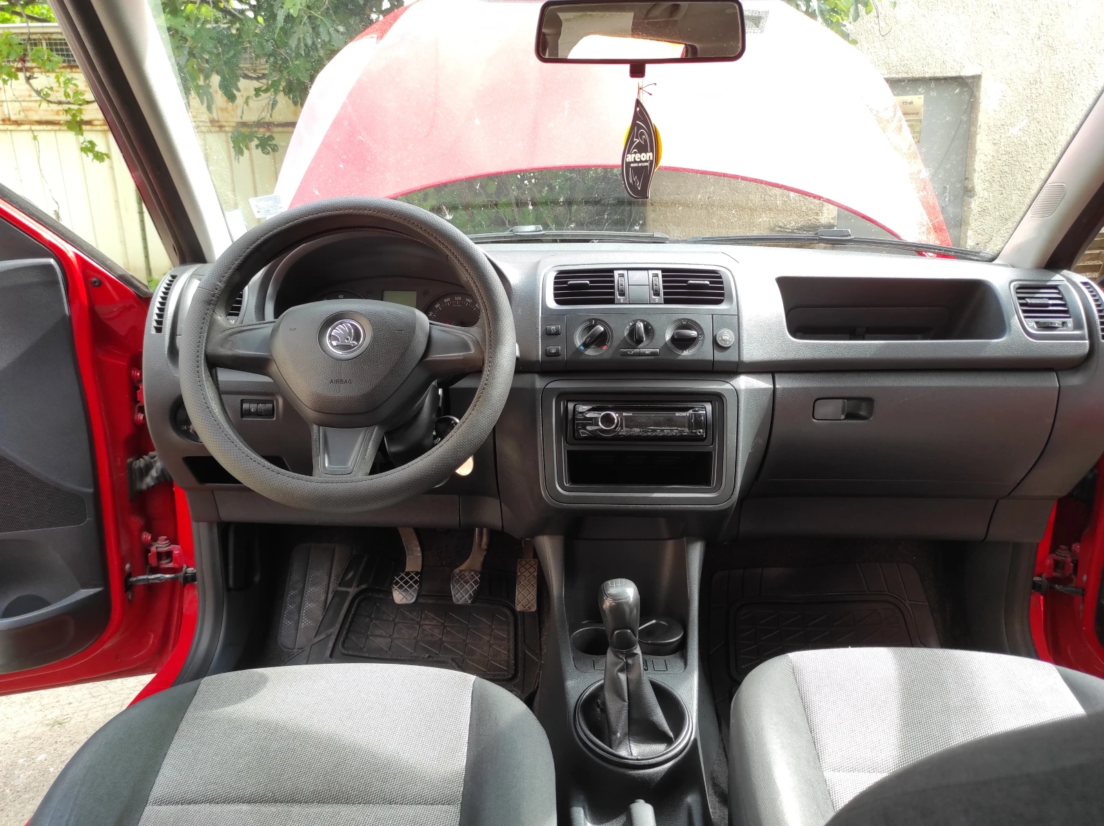 Skoda Fabia 1.2 Газ * клима*  - изображение 9