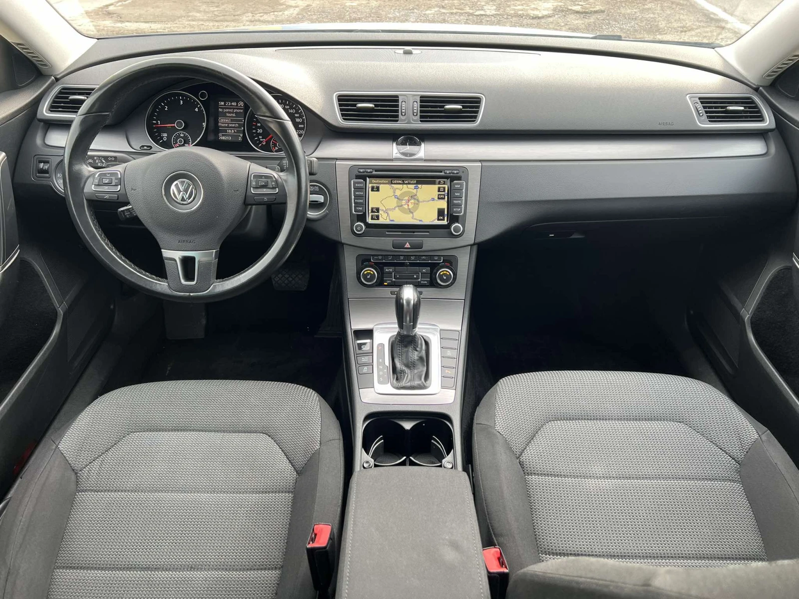 VW Passat 2.0 TDI DSG DISTRONIC - изображение 10