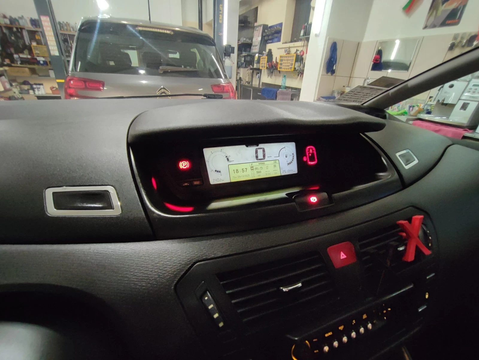 Citroen Grand C4 Picasso  - изображение 9