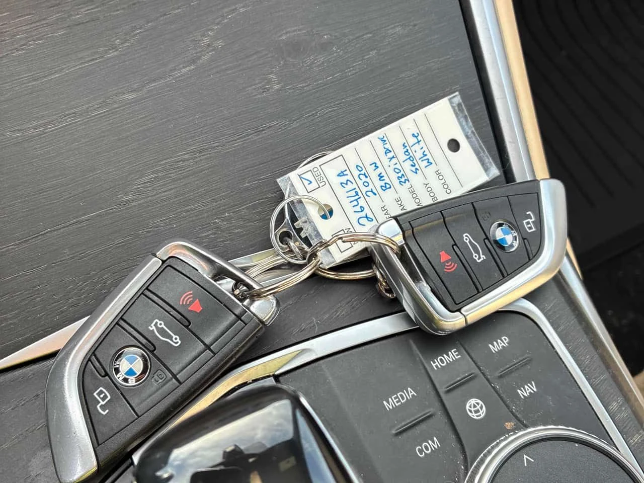 BMW 330 *  xDrive * 2 КЛЮЧА * КАМЕРА * ПОДГРЕВ * ПАМЕТ, снимка 17 - Автомобили и джипове - 54047322