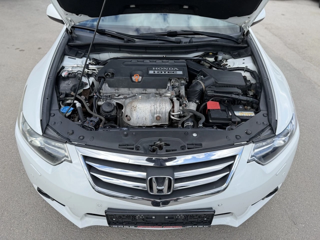 Honda Accord 2.2 i-DTEC , снимка 17 - Автомобили и джипове - 54140524