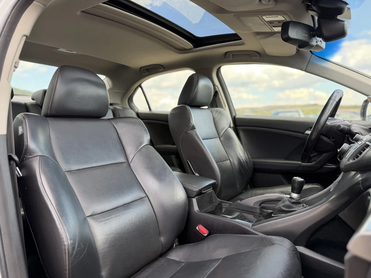 Honda Accord 2.2 i-DTEC , снимка 15 - Автомобили и джипове - 54140524