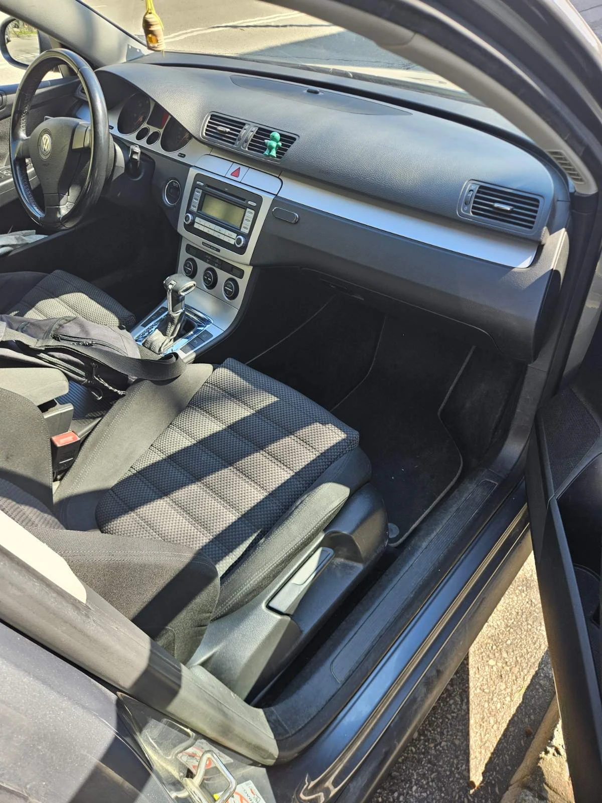 VW Passat B6, снимка 6 - Автомобили и джипове - 54223624