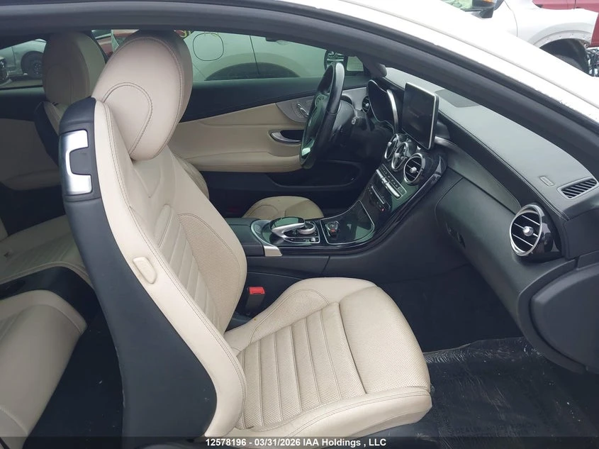 Mercedes-Benz C 300 Coupe* AMG* 4MATIC* �����* �������� | Mobile.bg � ����������� 7