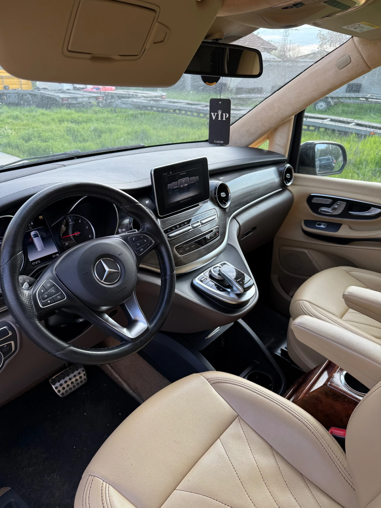 Mercedes-Benz V 300, снимка 8 - Автомобили и джипове - 54360884