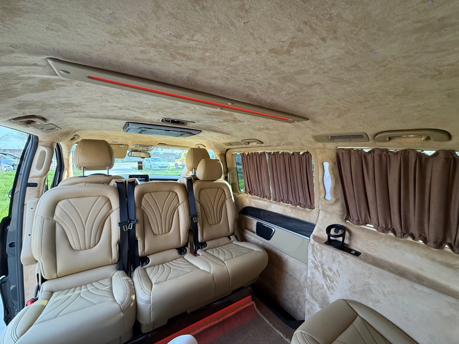 Mercedes-Benz V 300, снимка 17 - Автомобили и джипове - 54360884