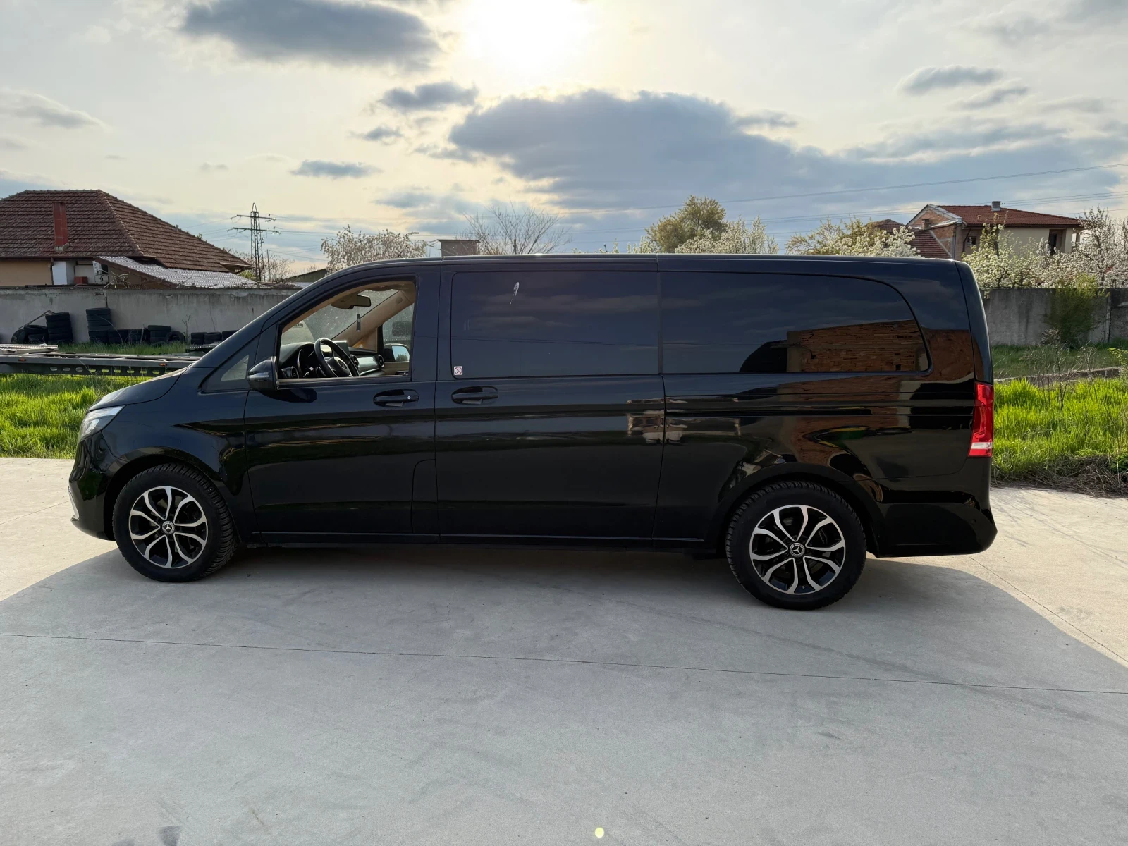 Mercedes-Benz V 300, снимка 7 - Автомобили и джипове - 54360884