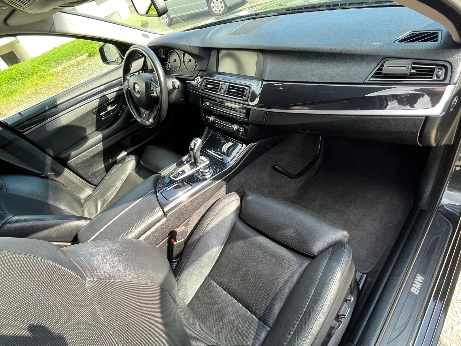 BMW 530 530xd, снимка 12 - Автомобили и джипове - 54382006