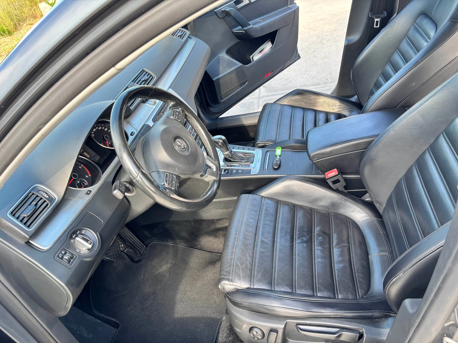 VW Passat 2.0TDI 4X4, снимка 12 - Автомобили и джипове - 54730917