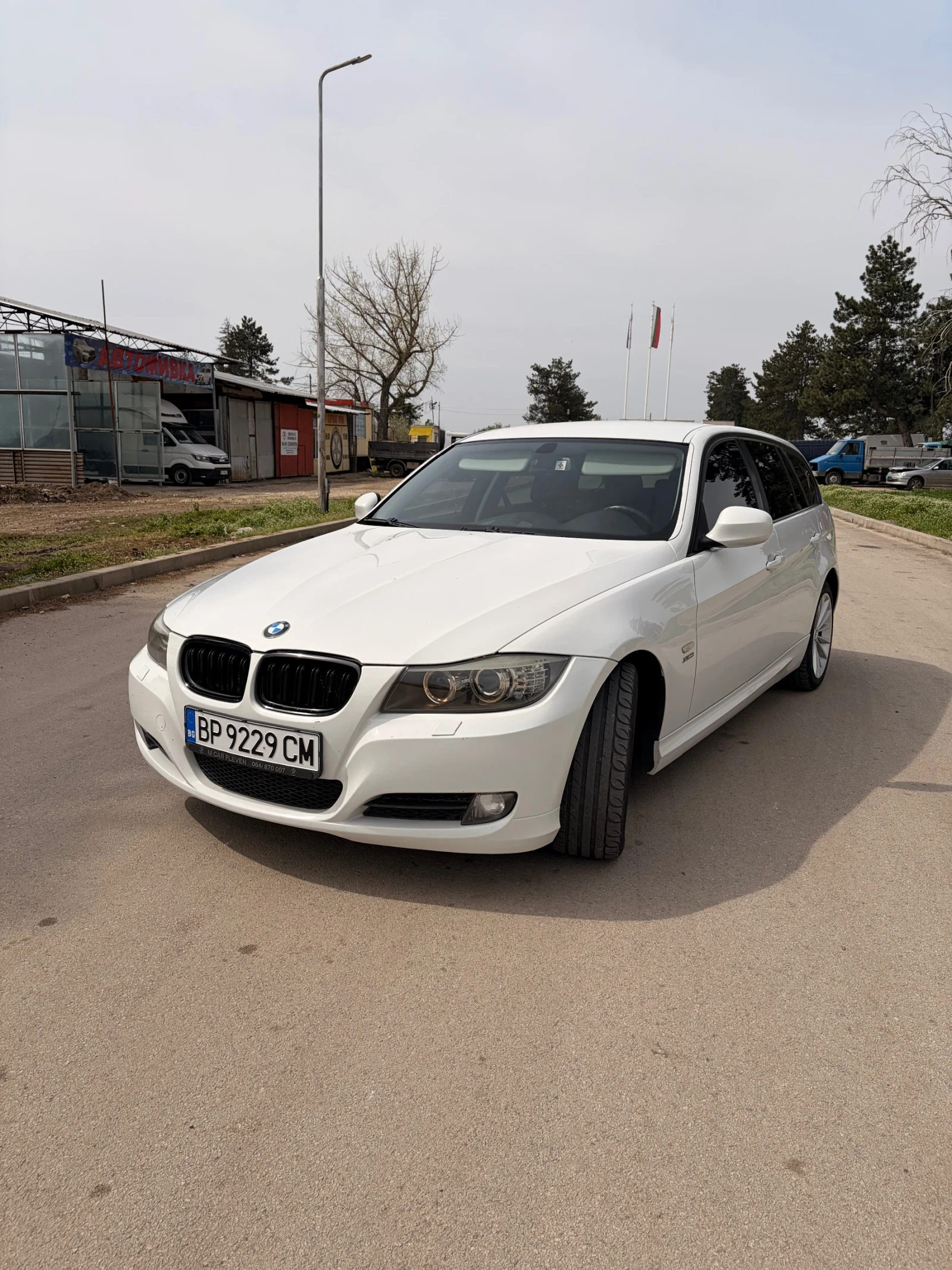 BMW 320, снимка 2 - Автомобили и джипове - 54767706