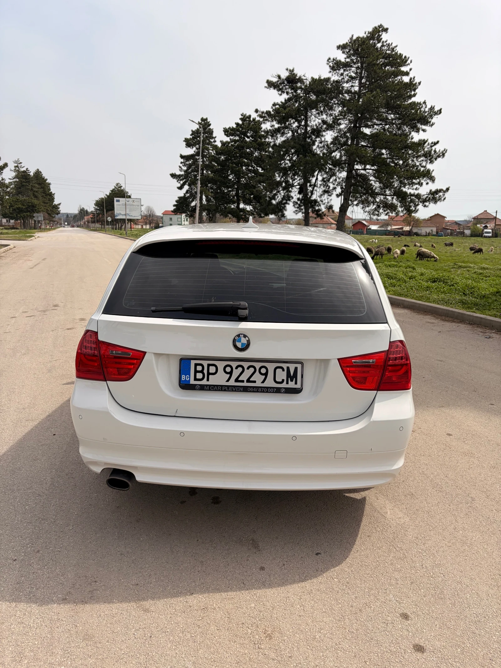 BMW 320, снимка 6 - Автомобили и джипове - 54767706