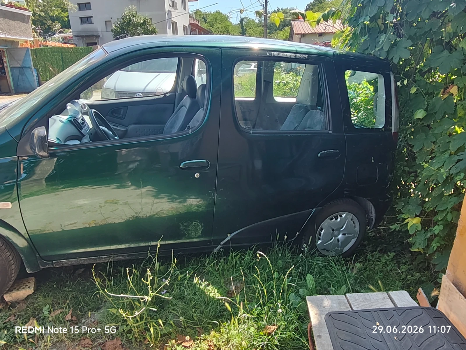 Toyota Yaris verso, снимка 11 - Автомобили и джипове - 55281523