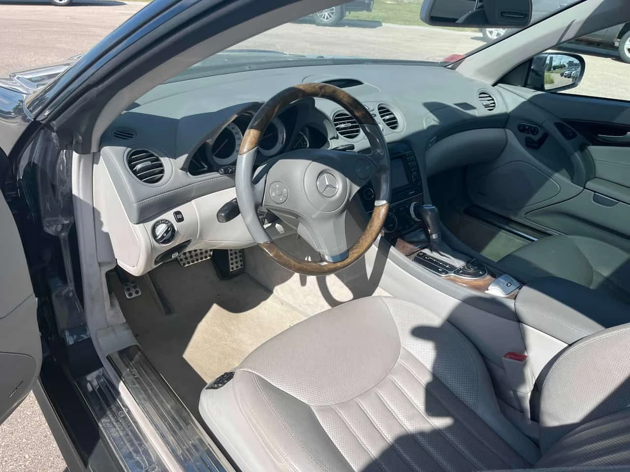 Mercedes-Benz SL 500 550/CARFAX/ПОДГРЕВ/ОБДУХ/ФИНАНСИРАНЕ, снимка 5 - Автомобили и джипове - 55589705
