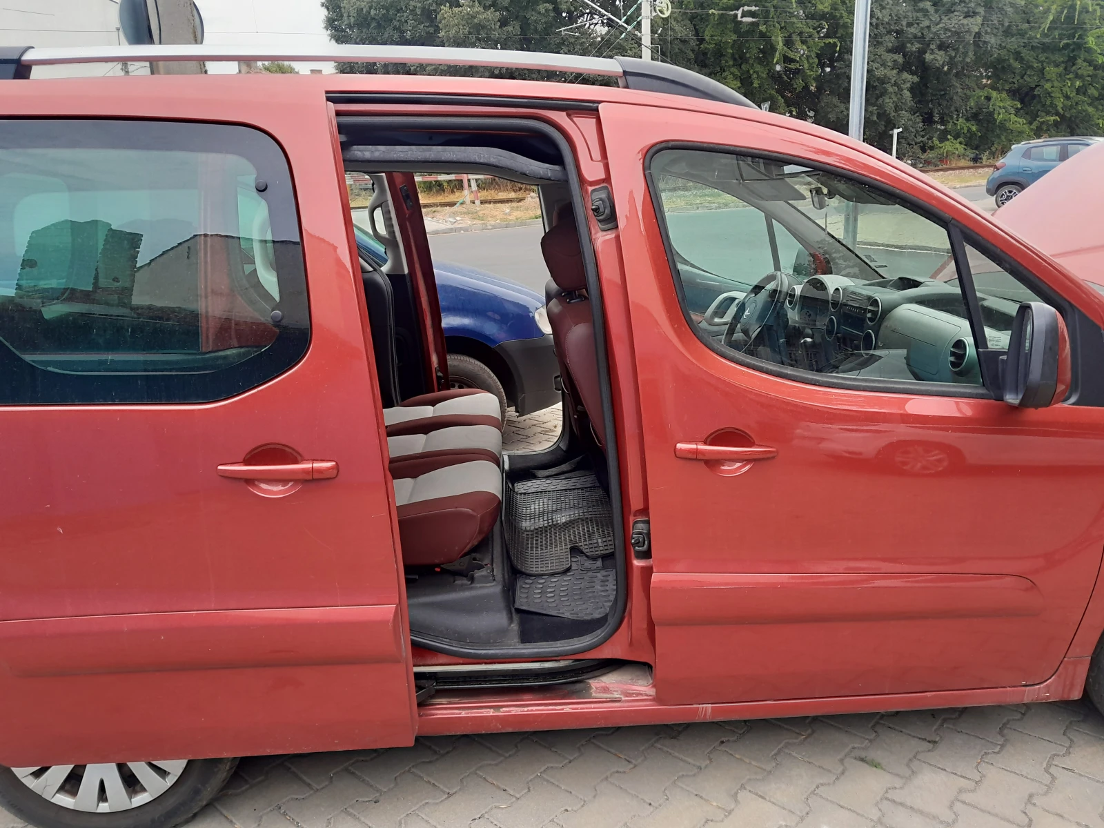 Citroen Berlingo 1.6 ГАЗ - БЕНЗИН , снимка 10 - Автомобили и джипове - 55803338