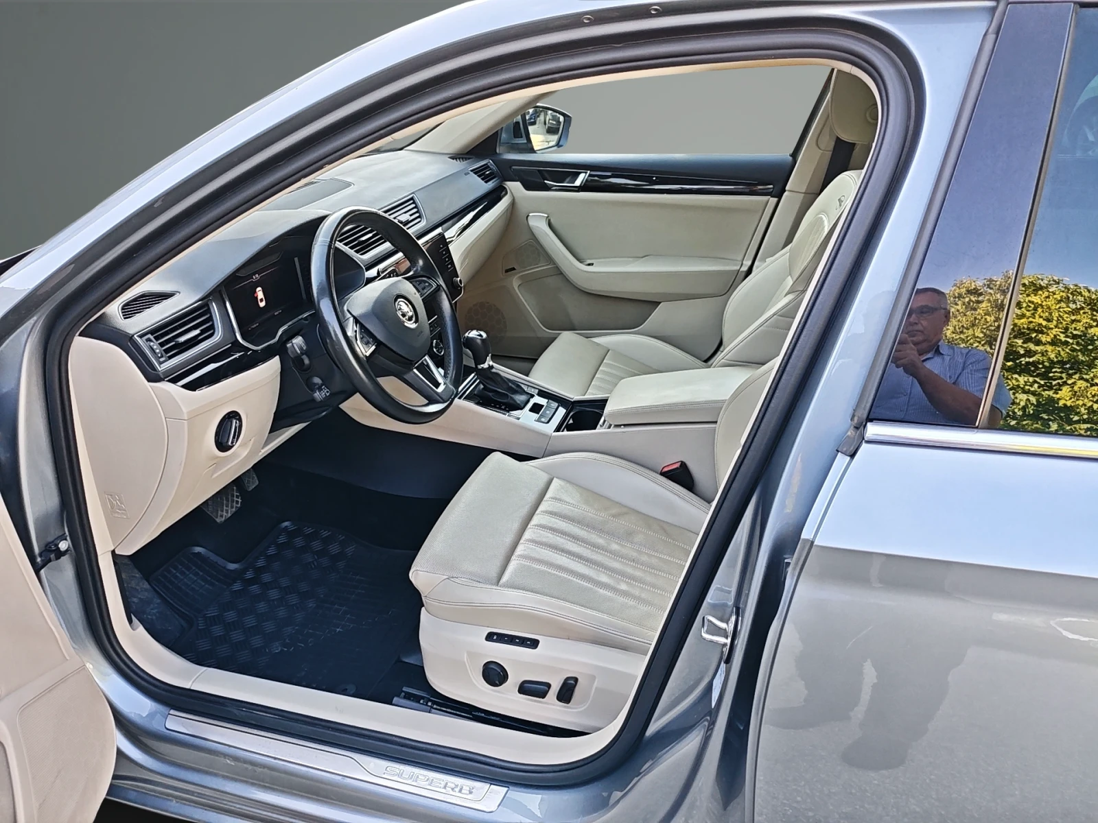 Skoda Superb 2, 0 TDI 7DSG , снимка 9 - Автомобили и джипове - 55947364