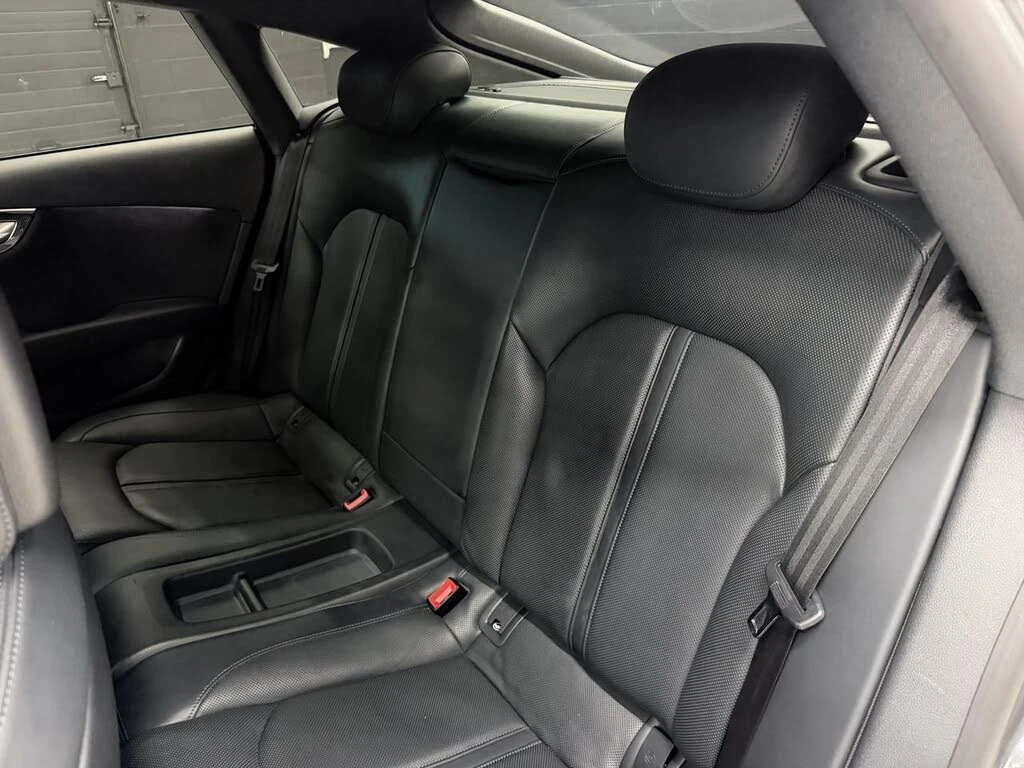 Audi S7 4.0T* BLACK OPT* MATRIX* B&O 3D* ОБДУХ* МАСАЖ, снимка 16 - Автомобили и джипове - 56012633