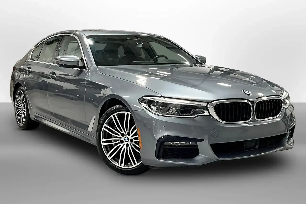 BMW 530 M Sport| Premium Enhanced| Harman Kardon| 360| SOF, снимка 3 - Автомобили и джипове - 56728145