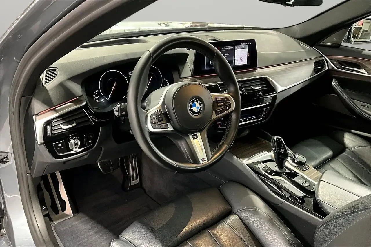 BMW 530 M Sport| Premium Enhanced| Harman Kardon| 360| SOF, снимка 8 - Автомобили и джипове - 56728145
