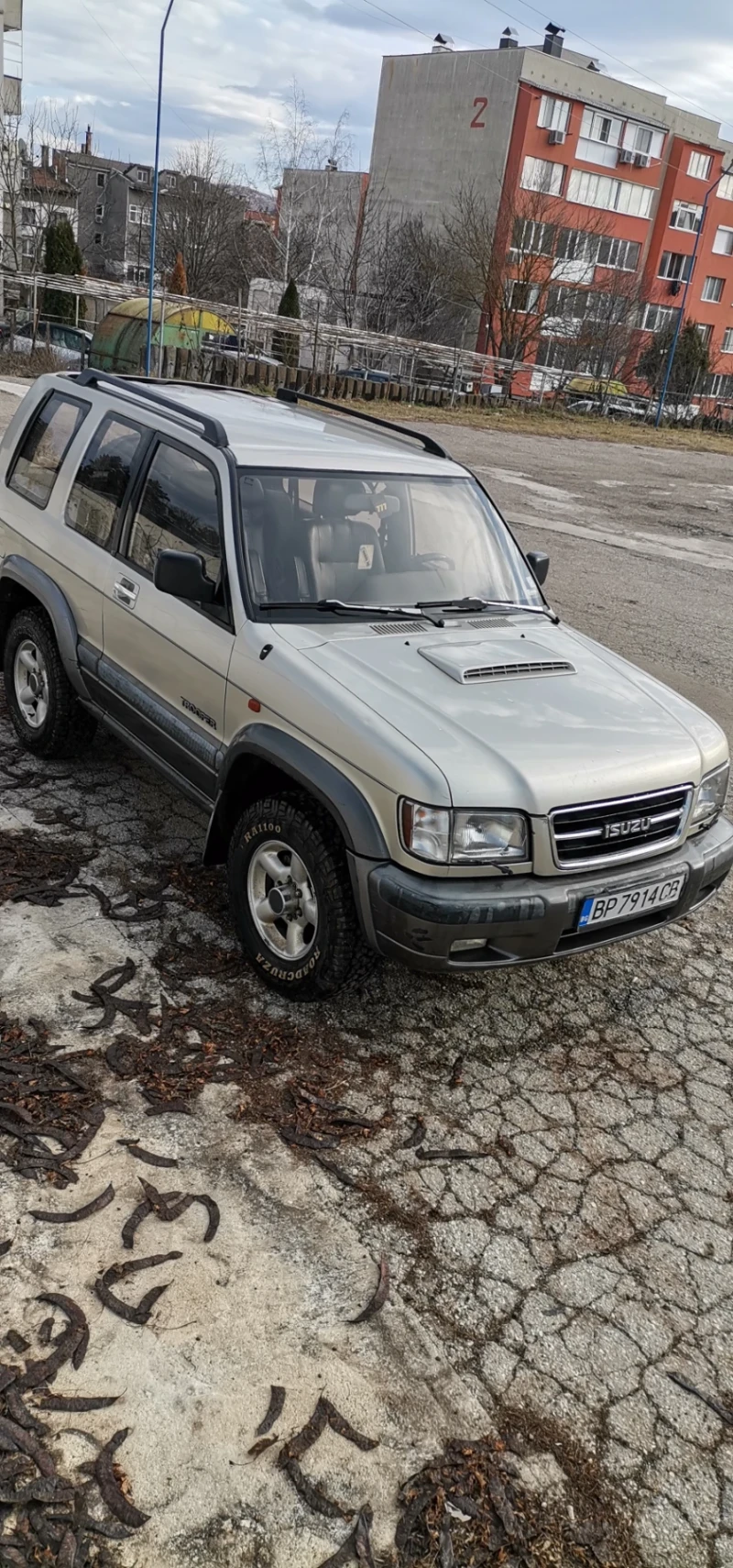 Isuzu Trooper, снимка 6 - Автомобили и джипове - 48885482