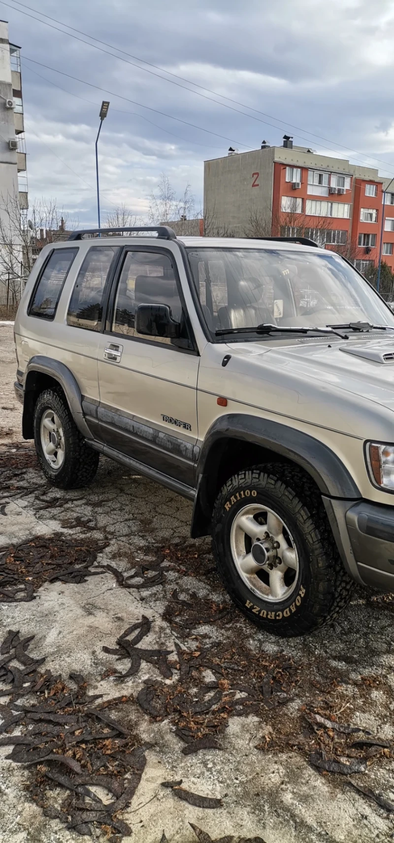 Isuzu Trooper, снимка 1 - Автомобили и джипове - 48885482