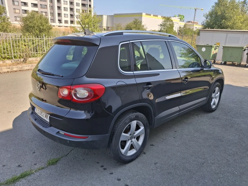 VW Tiguan 2.0, снимка 10 - Автомобили и джипове - 51585010