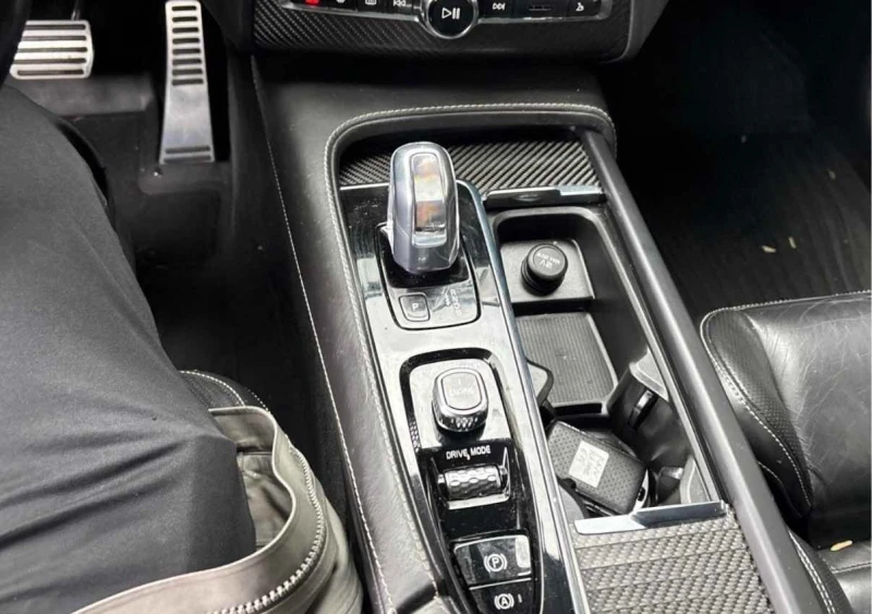 Volvo Xc90 T8 R-Design * * CARFAX * * АВТО КРЕДИТ * * , снимка 9 - Автомобили и джипове - 52776784