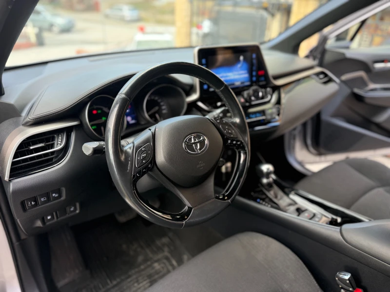Toyota C-HR 1.8 Hybrid, снимка 8 - Автомобили и джипове - 53392367