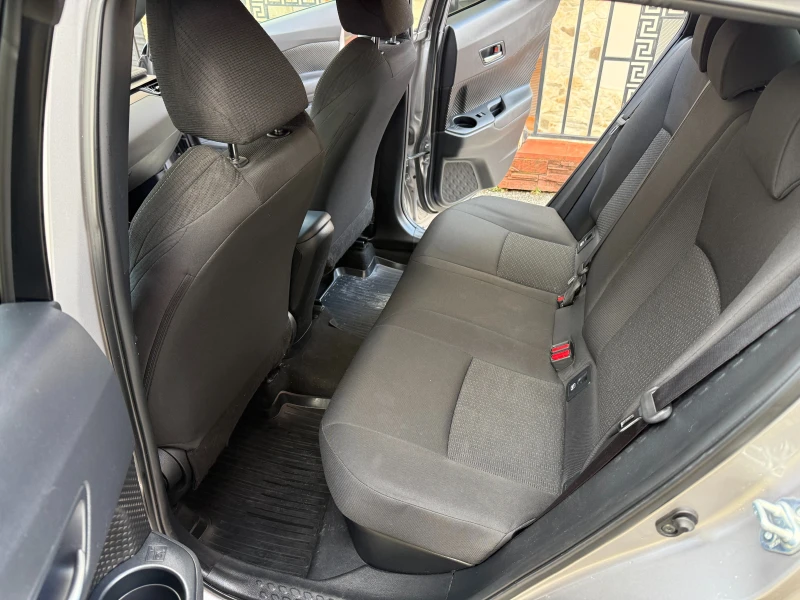 Toyota C-HR 1.8 Hybrid, снимка 10 - Автомобили и джипове - 53392367