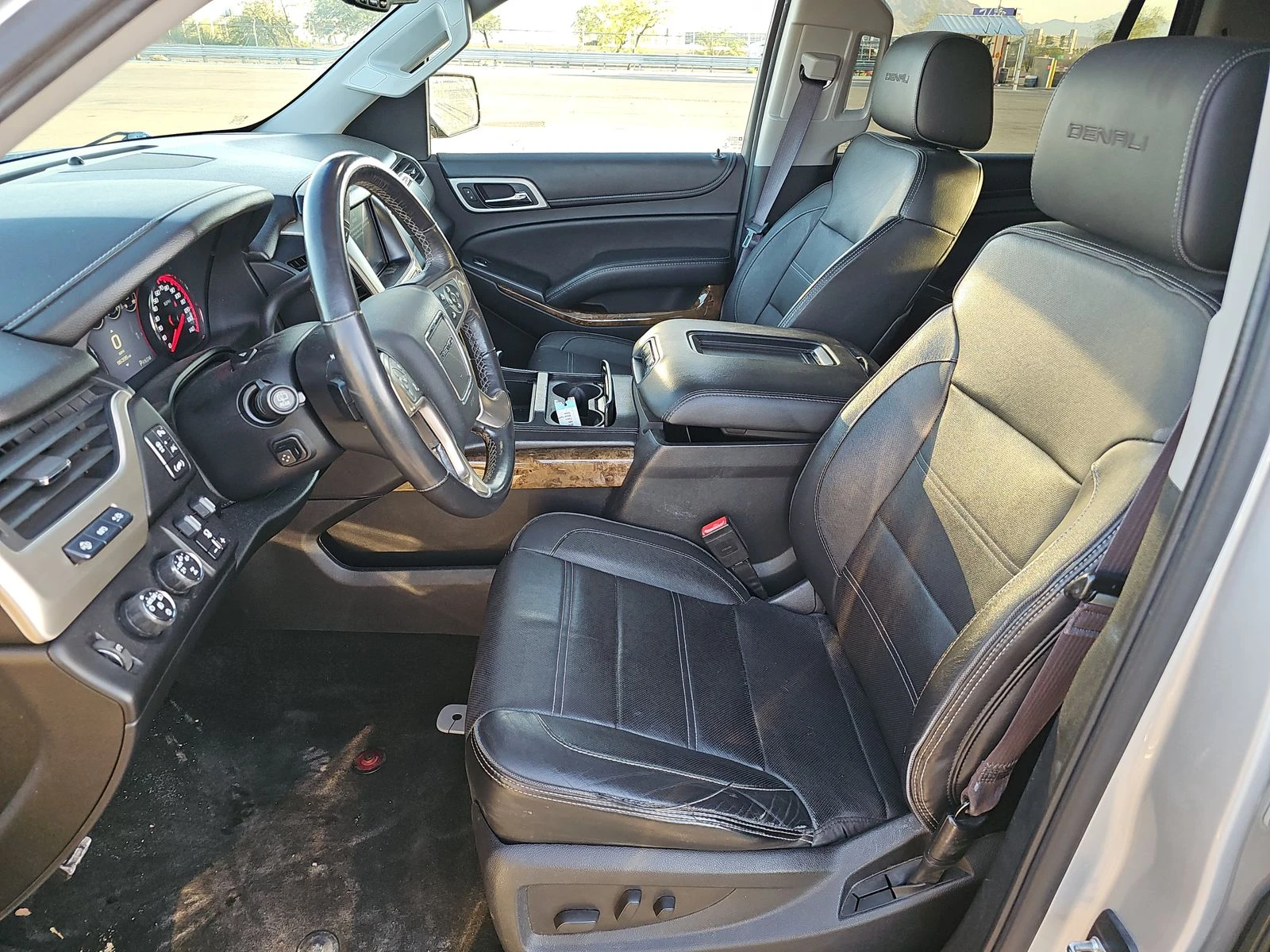 Gmc Yukon Denali 5SA - изображение 7