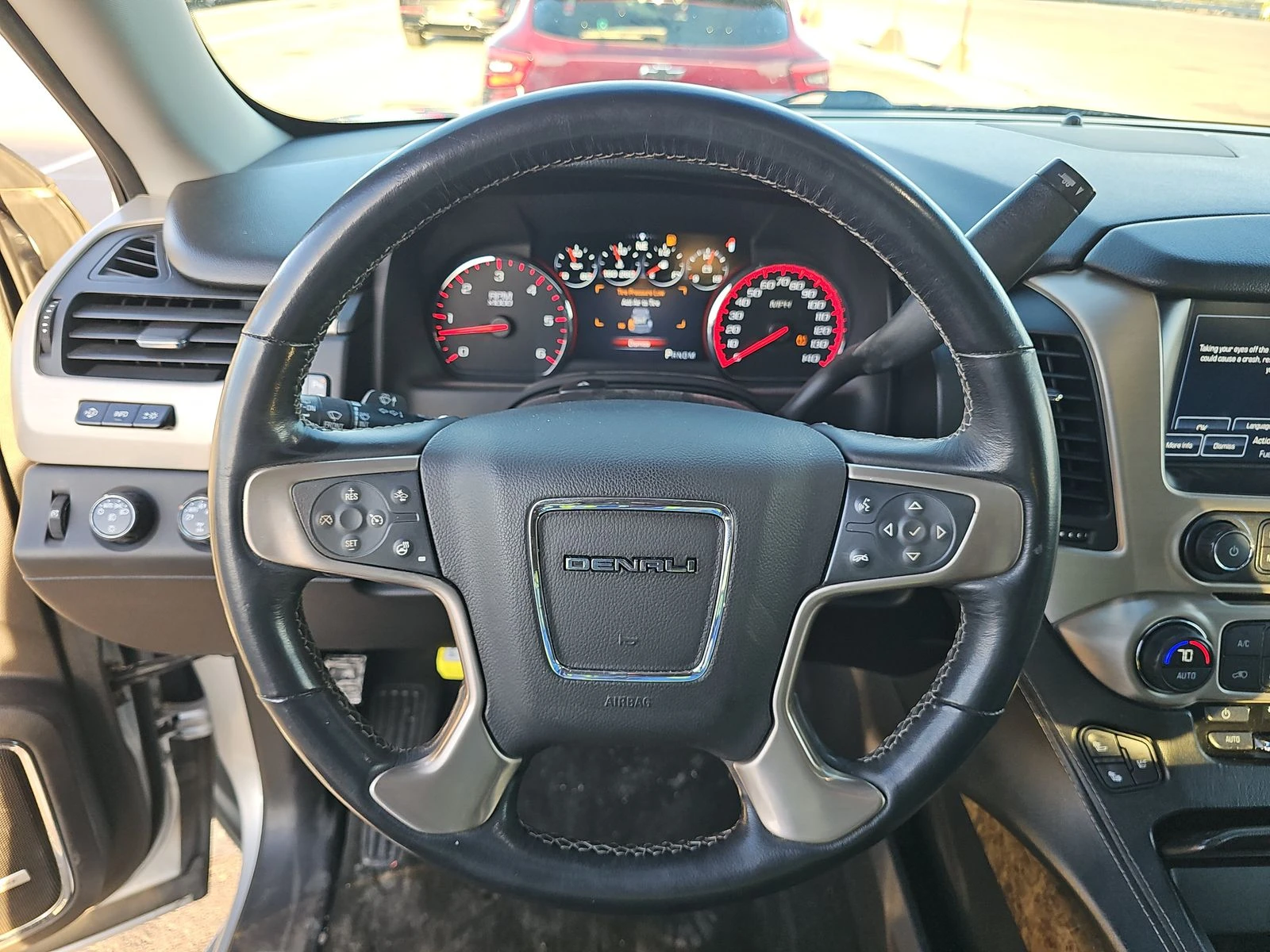 Gmc Yukon Denali 5SA - изображение 8