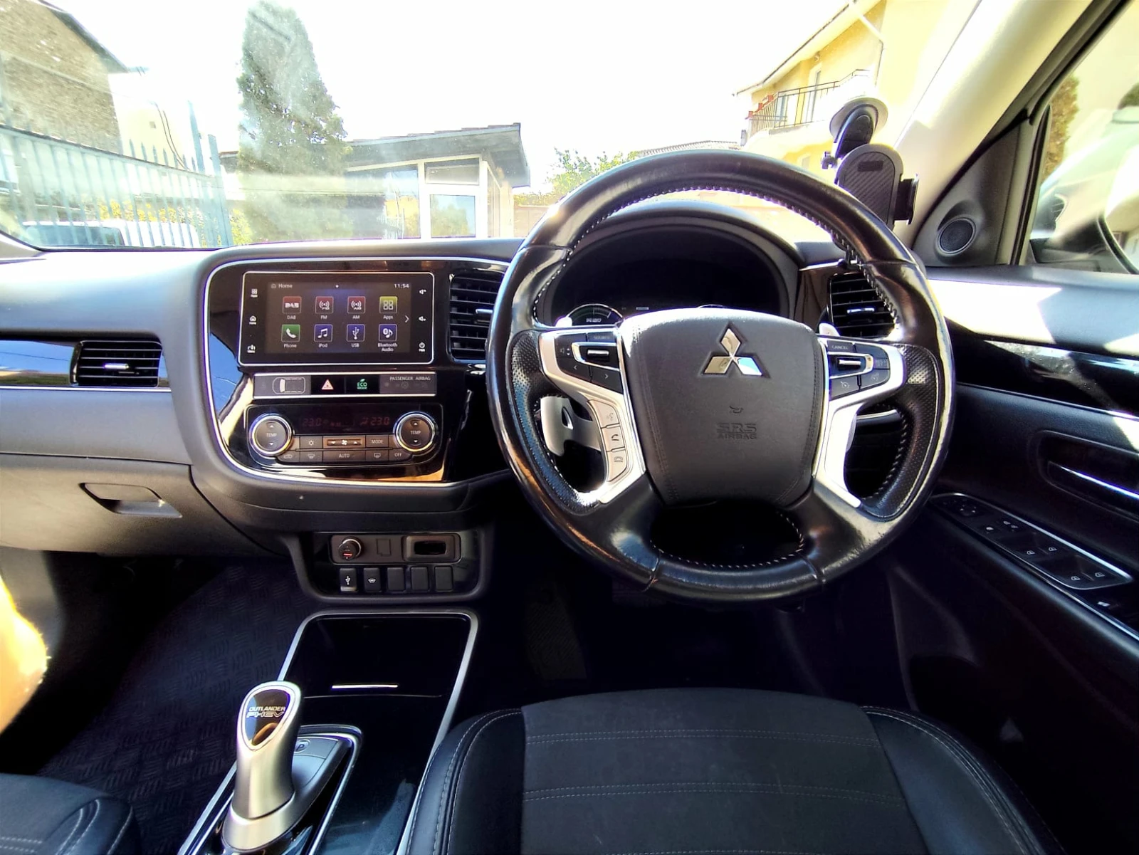 Mitsubishi Outlander, снимка 6 - Автомобили и джипове - 53923831