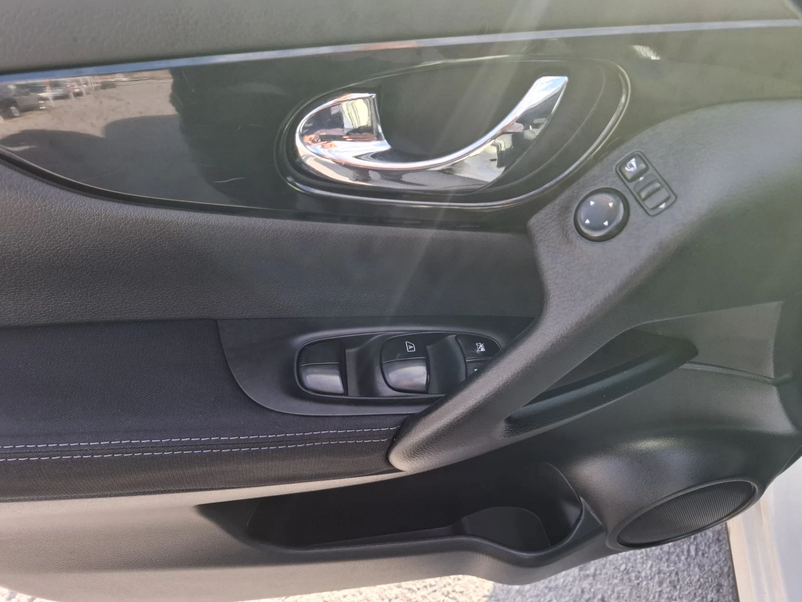 Nissan Qashqai 1, 5 DCI-115ps, Navi, Kamera, Euro 6B, снимка 12 - Автомобили и джипове - 53976985