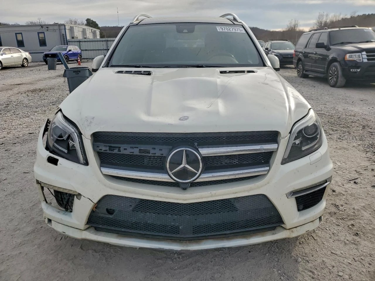 Mercedes-Benz GL 63 AMG 4MATIC| DESIGNO| H/K| | DISTRONIC| ПАНО| 360| KEYL, снимка 5 - Автомобили и джипове - 53979531