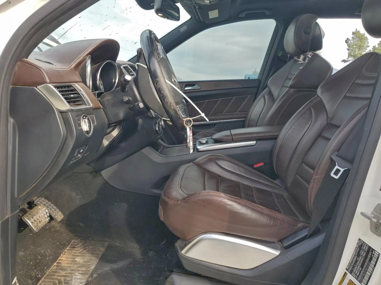 Mercedes-Benz GL 63 AMG 4MATIC| DESIGNO| H/K| | DISTRONIC| ПАНО| 360| KEYL, снимка 7 - Автомобили и джипове - 53979531