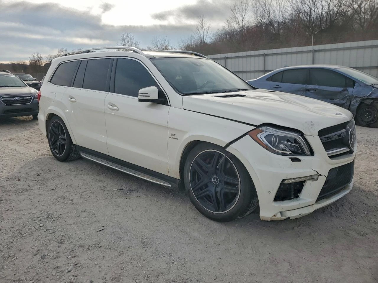 Mercedes-Benz GL 63 AMG 4MATIC| DESIGNO| H/K| | DISTRONIC| ПАНО| 360| KEYL, снимка 4 - Автомобили и джипове - 53979531