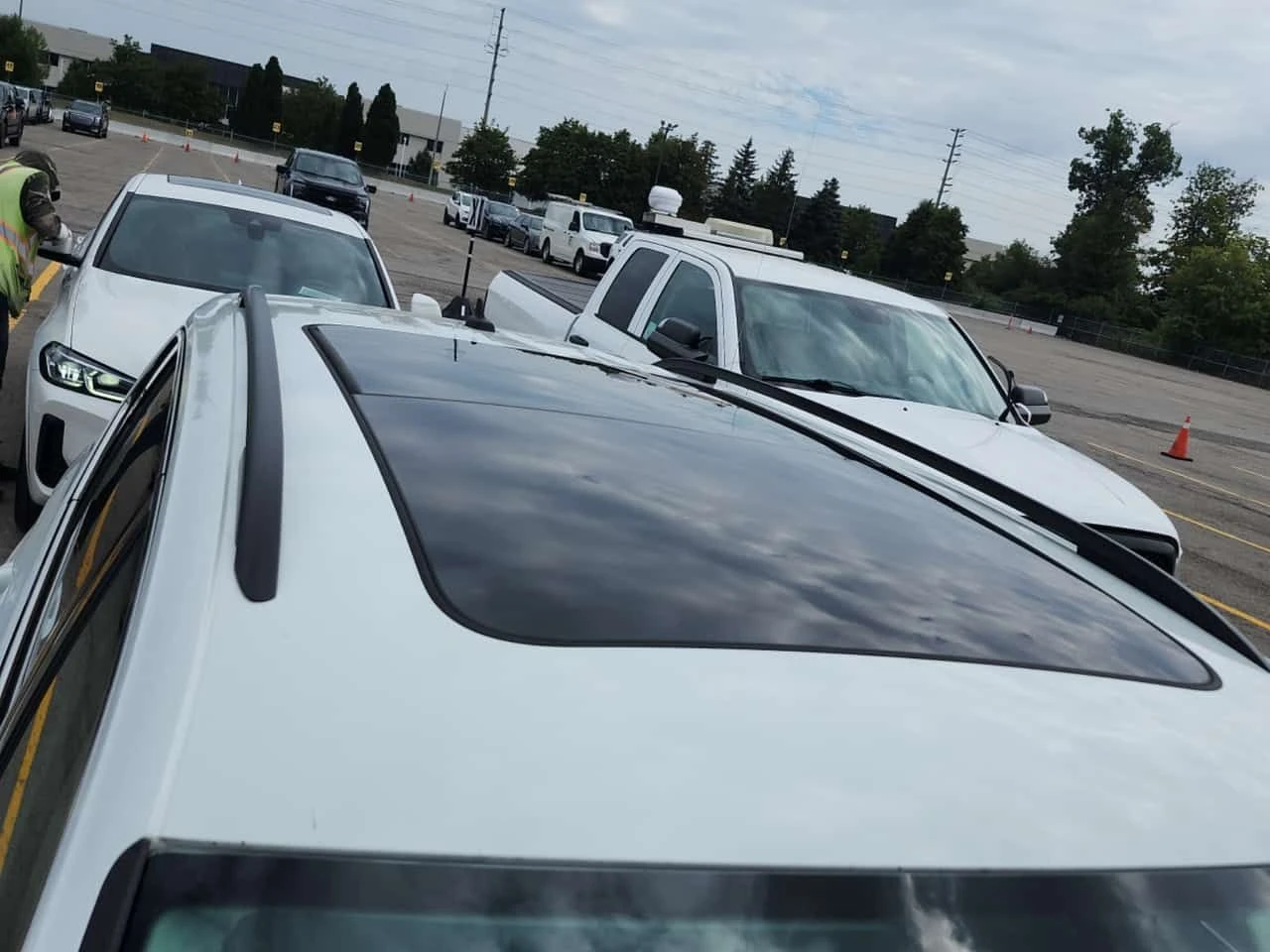 VW Tiguan COMFORTLINE/CARFAX/ПОДГРЕВ/ПАНОРАМА/КОЖА, снимка 6 - Автомобили и джипове - 55590509