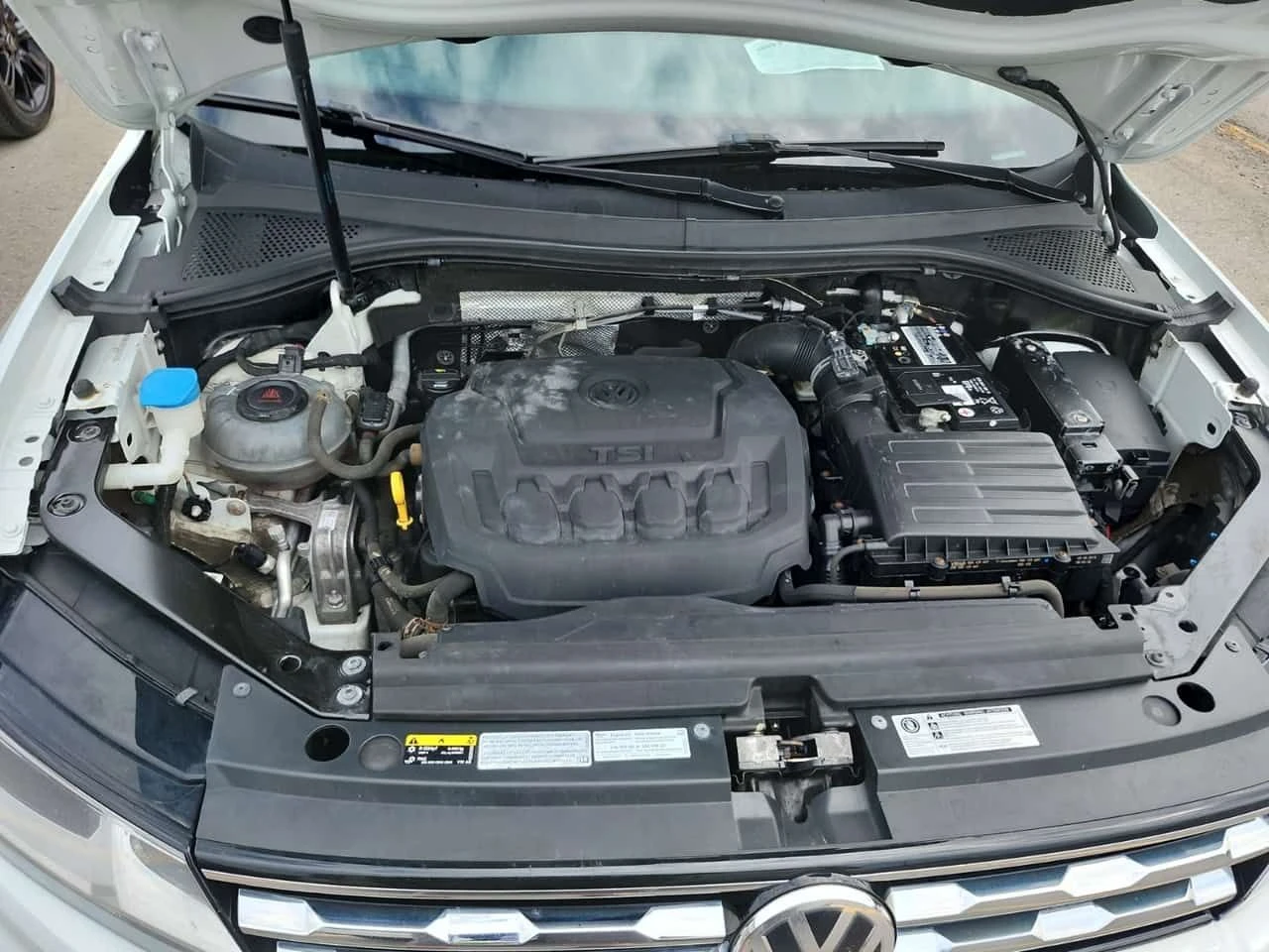 VW Tiguan COMFORTLINE/CARFAX/ПОДГРЕВ/ПАНОРАМА/КОЖА, снимка 17 - Автомобили и джипове - 55590509