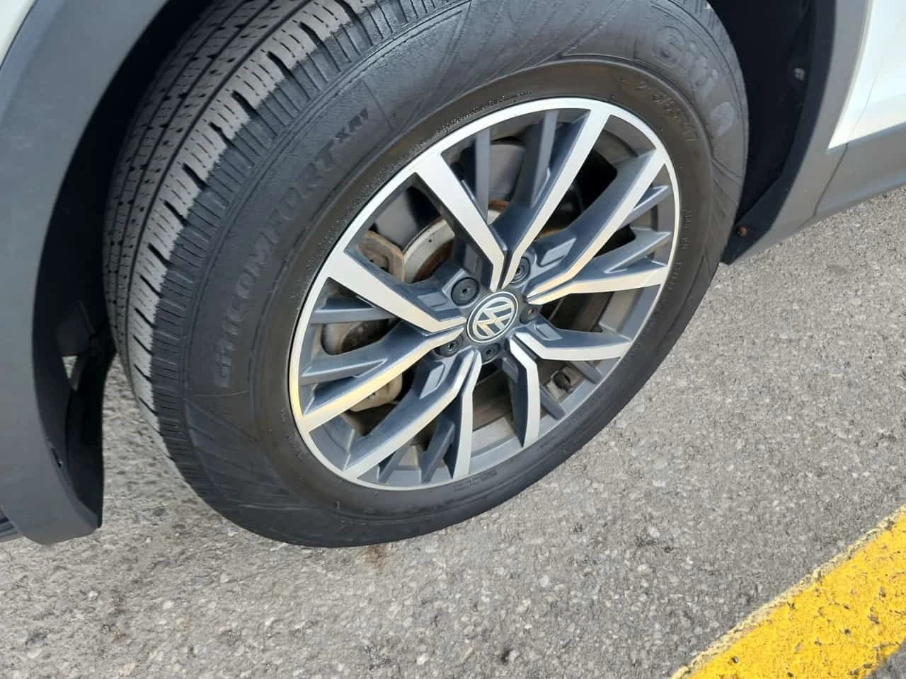 VW Tiguan COMFORTLINE/CARFAX/ПОДГРЕВ/ПАНОРАМА/КОЖА, снимка 5 - Автомобили и джипове - 55590509