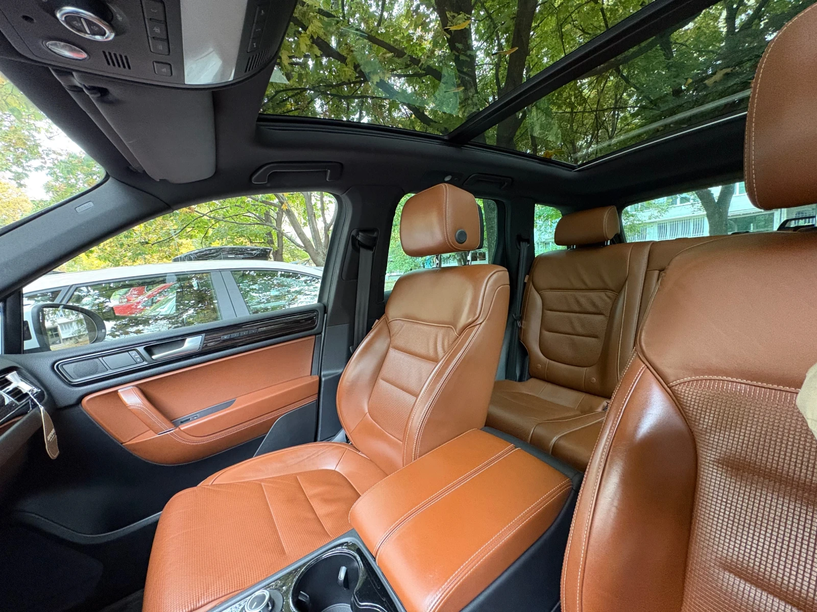 VW Touareg, снимка 5 - Автомобили и джипове - 56522826