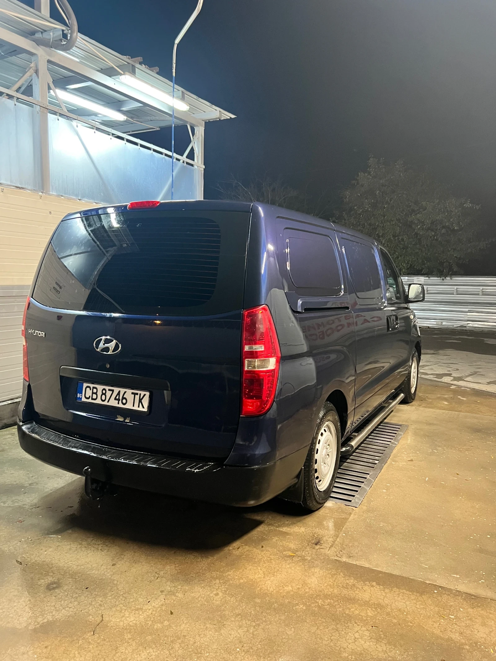 Hyundai H1 2.5 CRDI КЛИМА - изображение 4