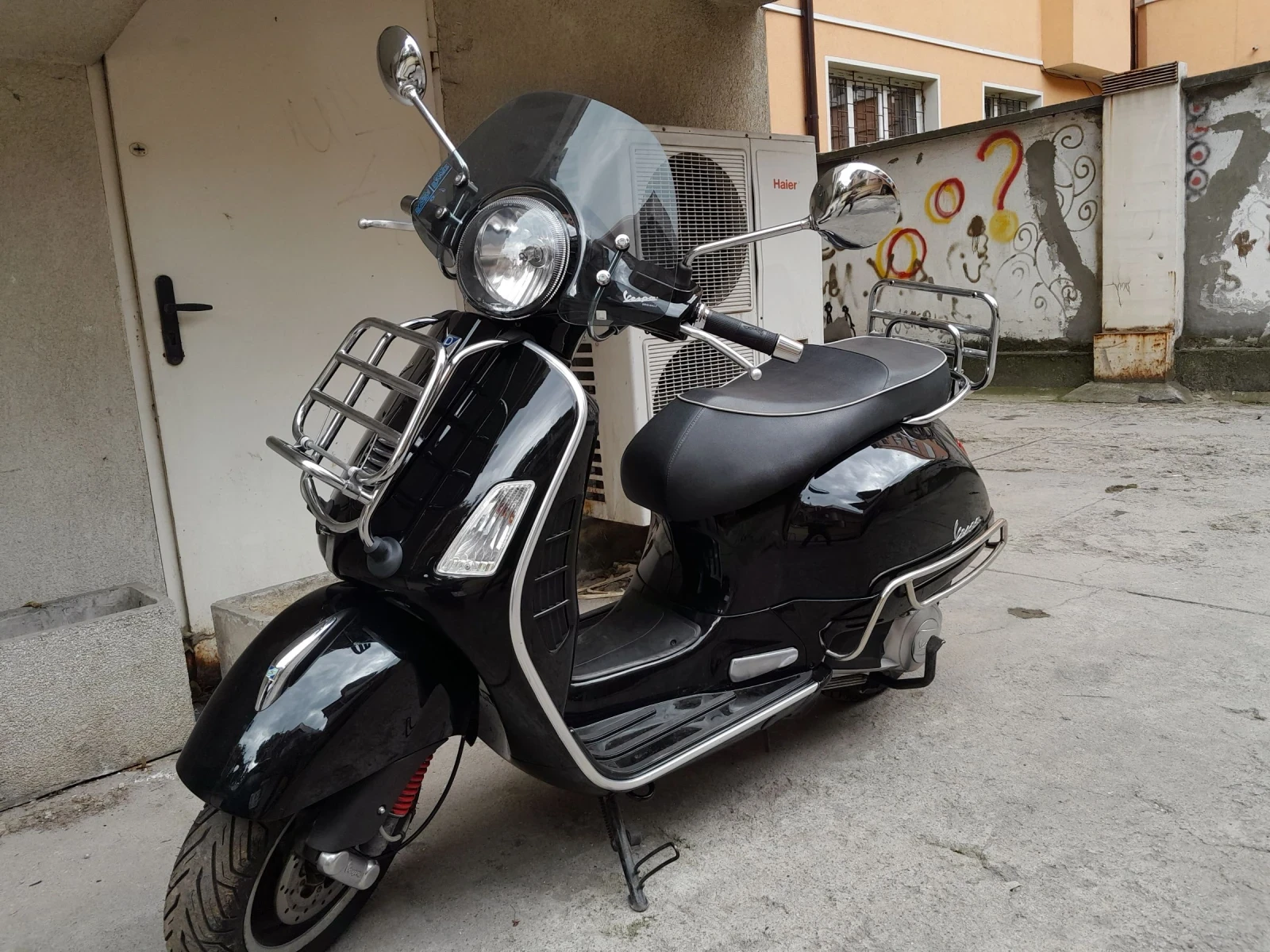 Vespa GTS 125