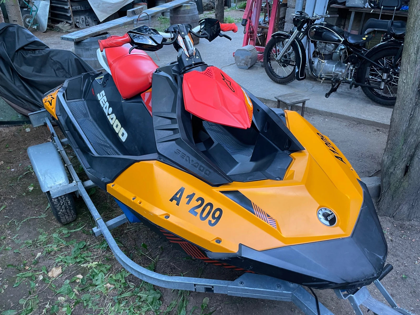 Джет Bombardier Sea Doo SPARK TRIXX, снимка 4 - Воден транспорт - 55333720
